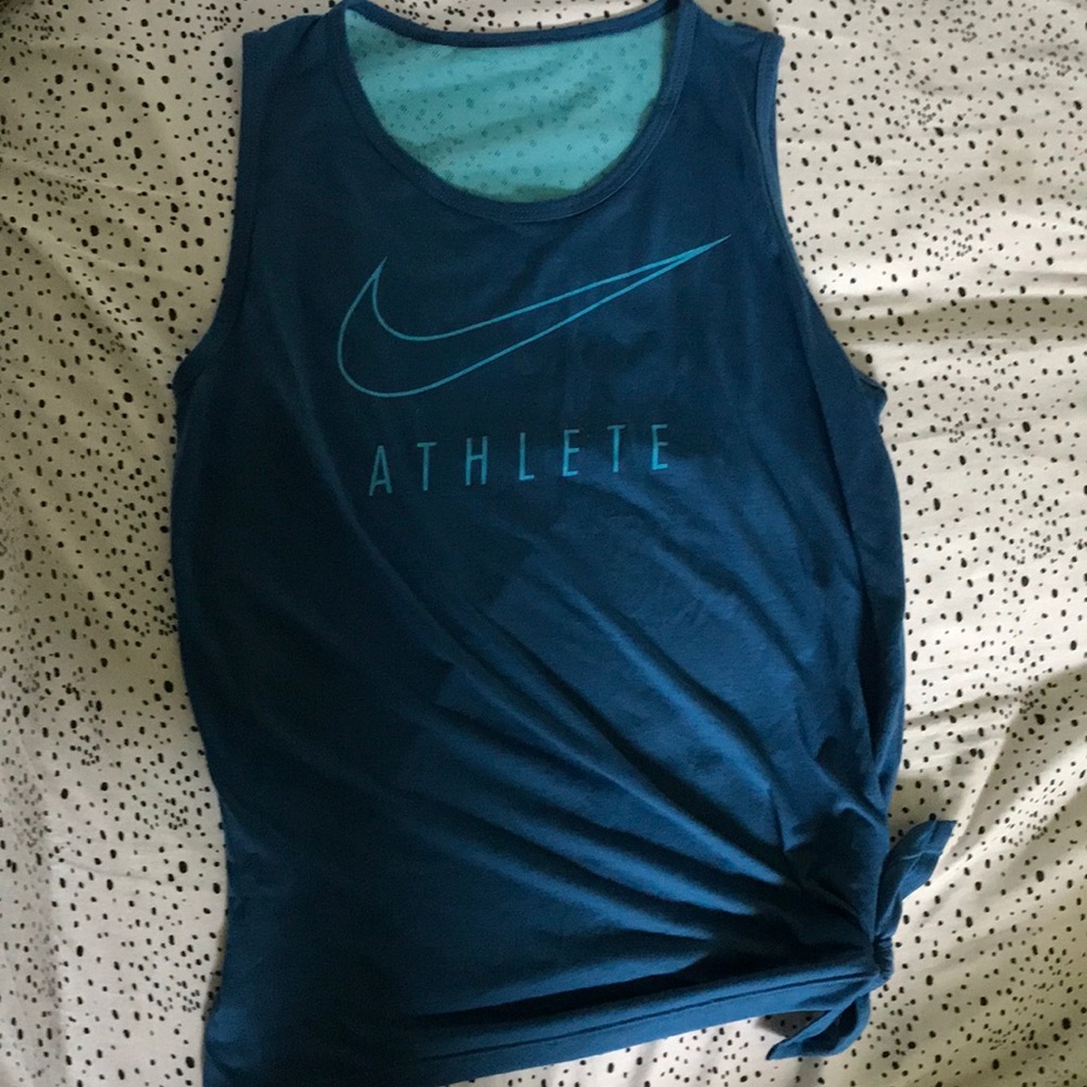 Nike workout tank top